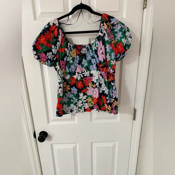 Floral Puff Sleeve Blouse, Size L - Picture 2 of 5